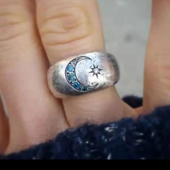 Vintage Style Blue Zircon Ring Carved with Sun and Moon for Silver Plated - Picture 8 of 8